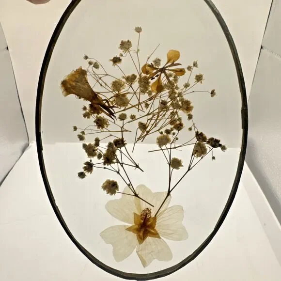 Vintage OvalBeveled Glass Dried Flowers Gold Frame Hanging Wall Decor 6.” - Picture 3 of 4